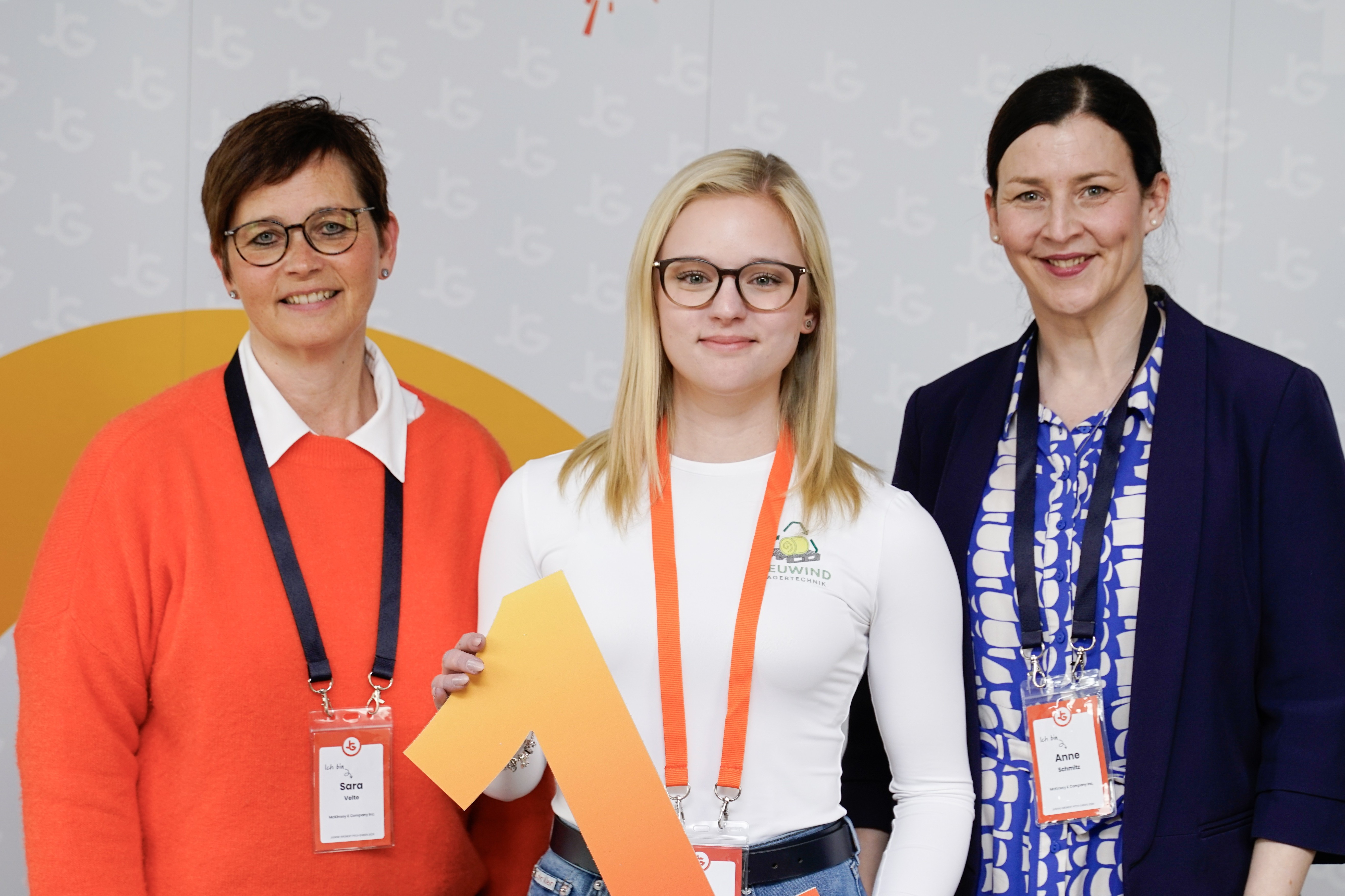 Gewinner Platz 1 mit Laudatorinnen